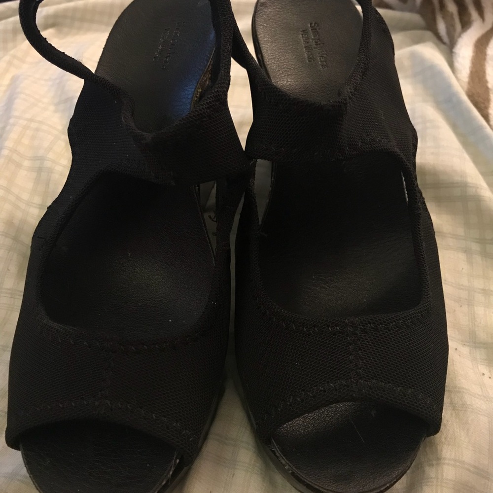 SimplyVera - Vera Wang Black Wedges